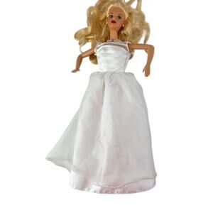Vintage Mattel Barbie Bridal Doll in White Wedding Gown with Poseable Arms